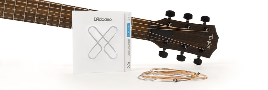 D'Addario & Taylor: a Taylor Guitars e a D'Addario, anunciam que a Taylor está fazendo a transição para as cordas revestidas XS Phosphor Bronze da D'Addario.